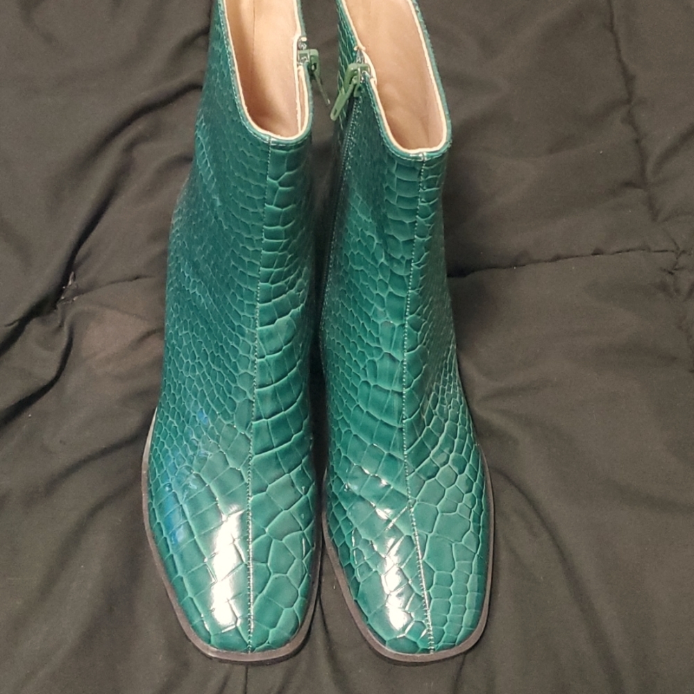 Pieces Booties (size 38/7)
